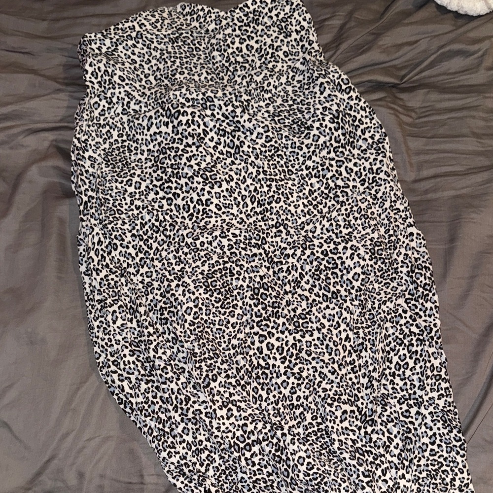 Brandy Melville Black and White Leopard Print Midi Skirt